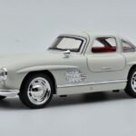 1954 Mercedes-Benz 300SL 1:24  diecast scale model car collectible