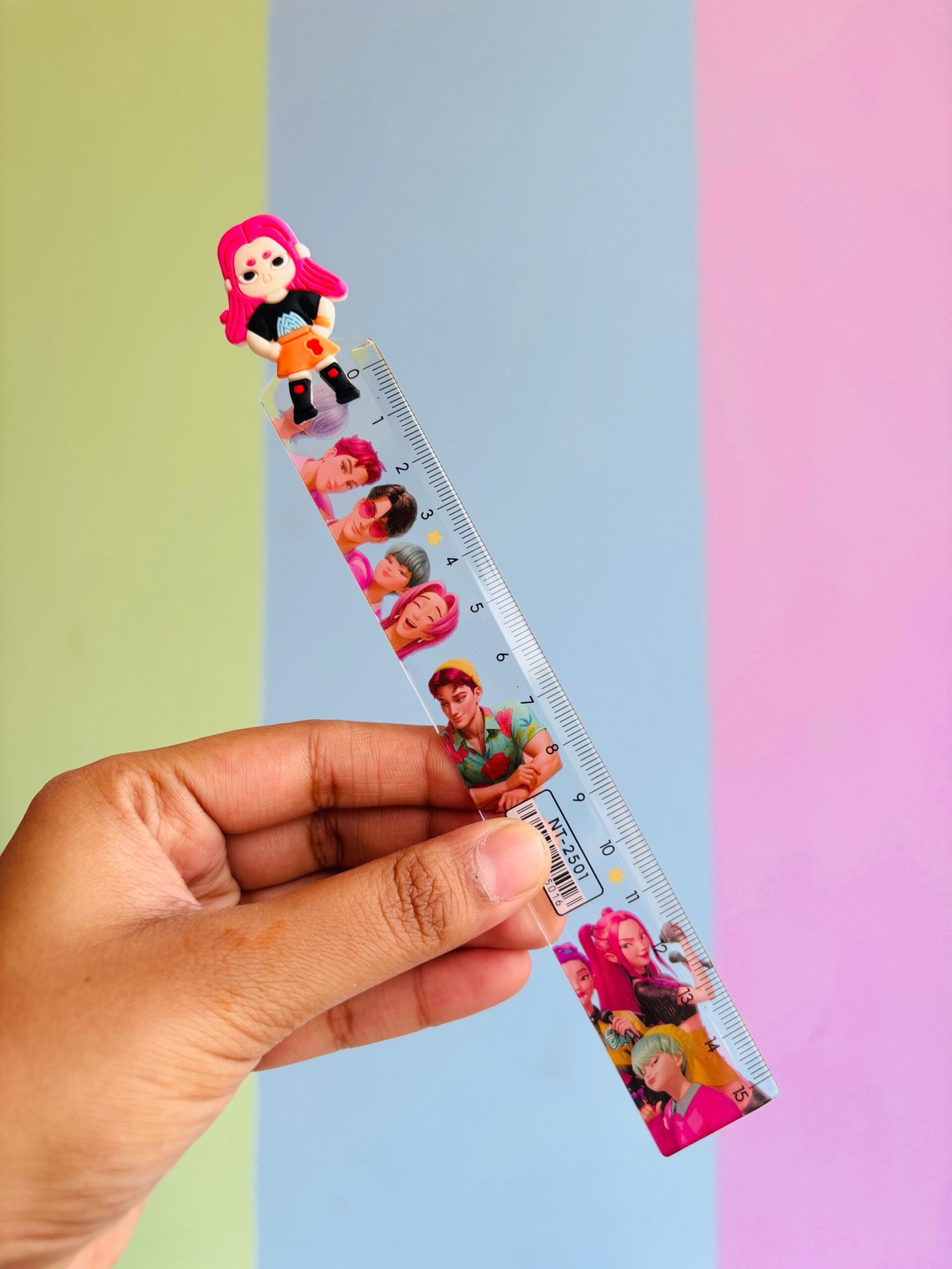 3C29E19D-327A-4D8C-9549-8AAA5E4D4D8F.jpg K-Pop - 15cm Scale - Image 1