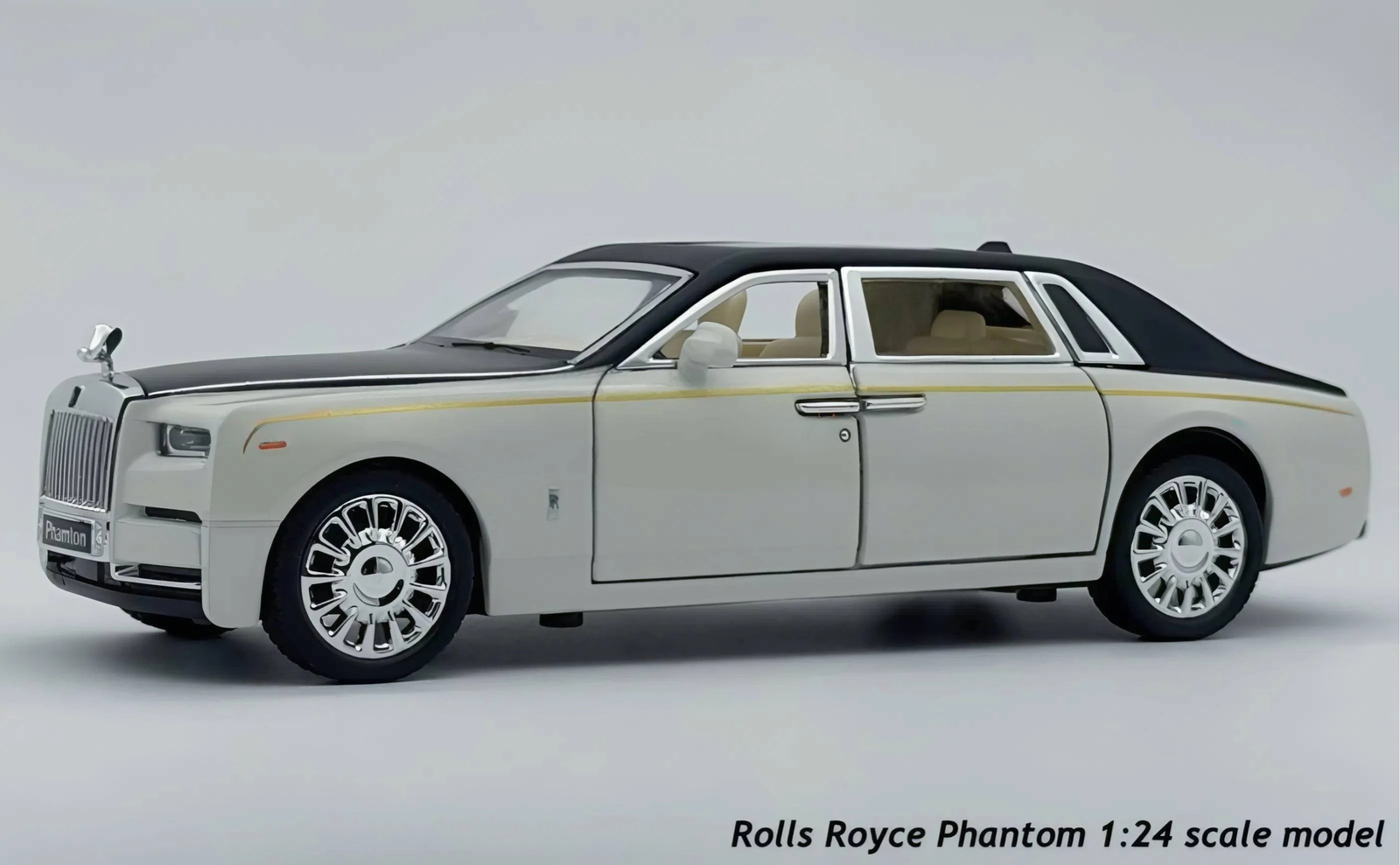 6-scaled-1.png Rolls Royce Phantom 1:24 diecast scale model | Assorted Color - Image 1