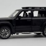 Land Rover Defender 110 1:24 diecast Scale Model car | Assorted Colors