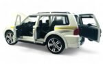 Mitsubishi Pajero 1:24 diecast scale model car collectible - Image 3