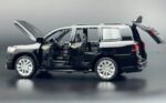 Toyota Land Cruiser LC200 1:24  diecast Scale Model | Assorted Colors - Image 4