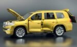Toyota Land Cruiser LC200 1:24  diecast Scale Model | Assorted Colors - Image 14